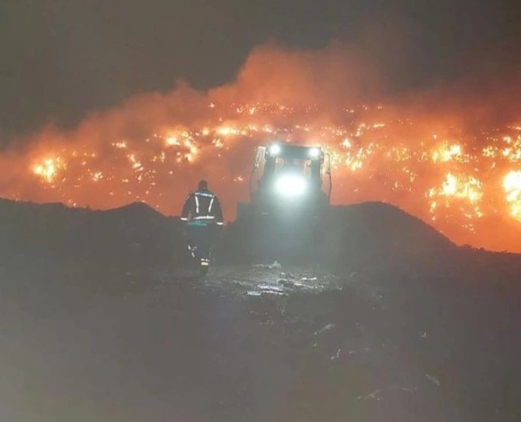 BORBA sa vatrenom stihijom: Ogroman POŽAR guta deponiju u Kikindi